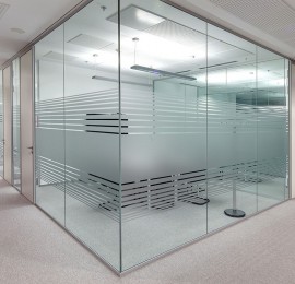 Frameless Glass Walls 2 1024x768 270x260 - طراحی ،اجرا و نصب انواع شیشه سکوریت
